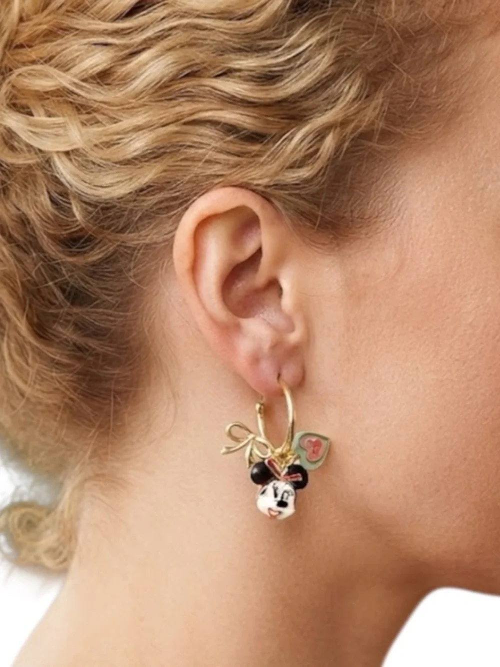 Disney BaubleBar “Minnie Mouse” Huggies Earrings (NWT)